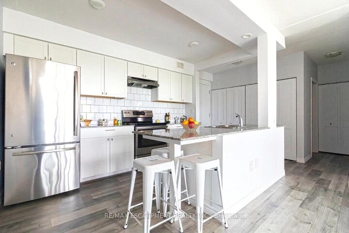 Property Photo: 8 Woodman Drive S 805 ON L8K 4C9