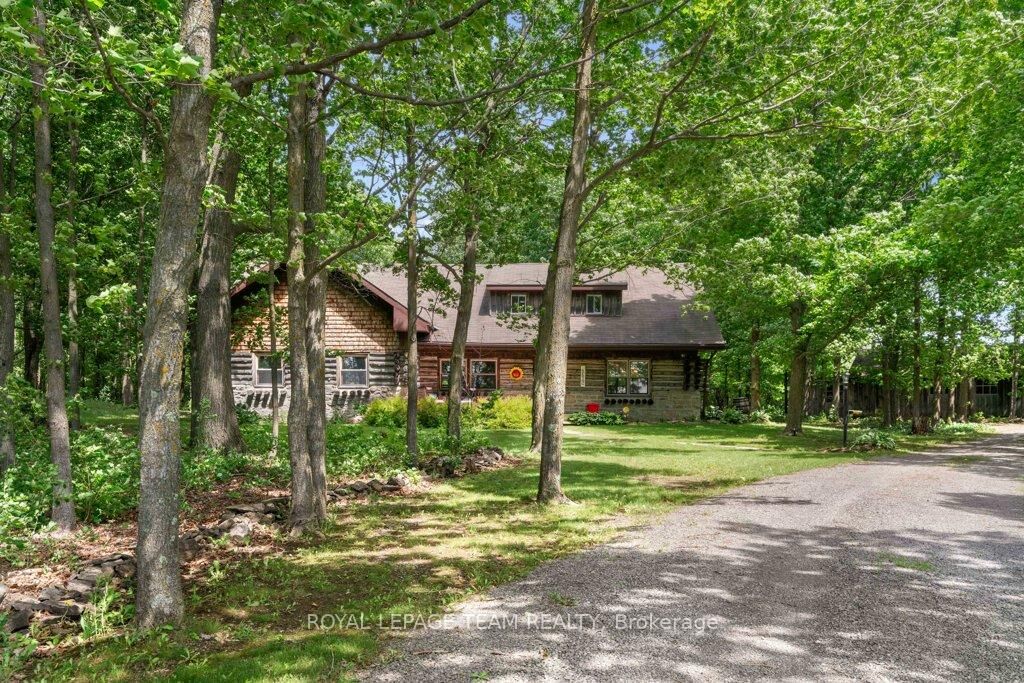 Property Photo: 1462 Rideau River Road ON K7A 8B8
