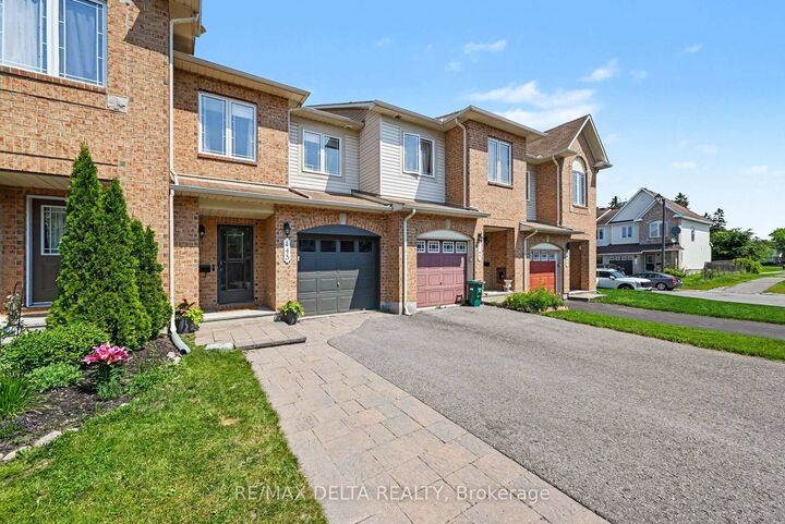 Property Photo: 145 Marrissa Avenue ON K1J 0A4