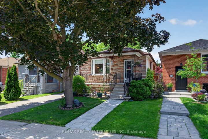 22 Atlee Avenue — photo 1