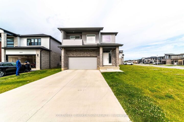 1301 Sandbar Street — photo 1