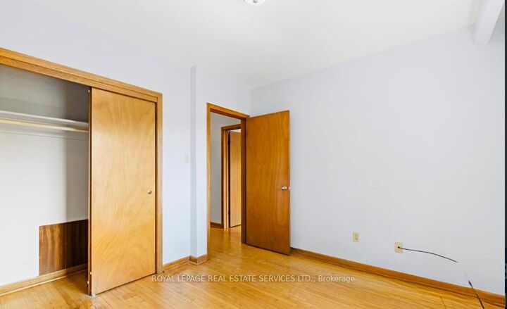 Property Photo:  50 Peter Street 2  ON L5H 2G8 