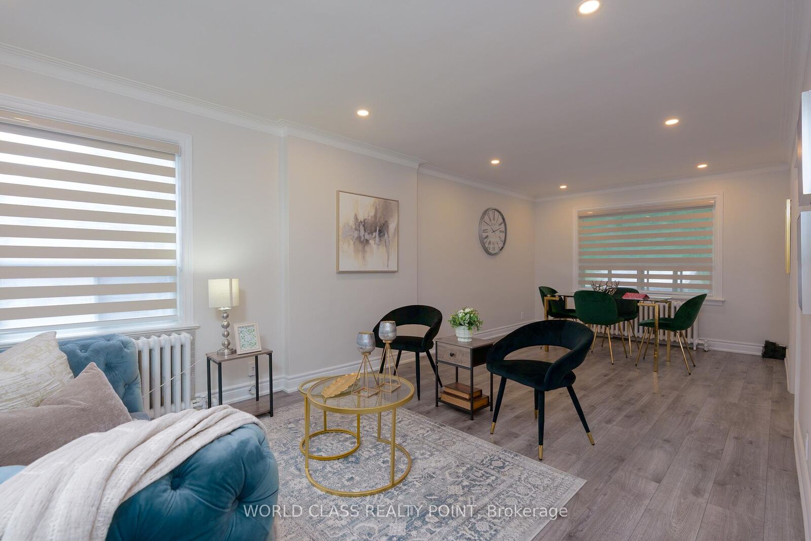 Property Photo:  152 Ferris Road  ON M4B 1G9 
