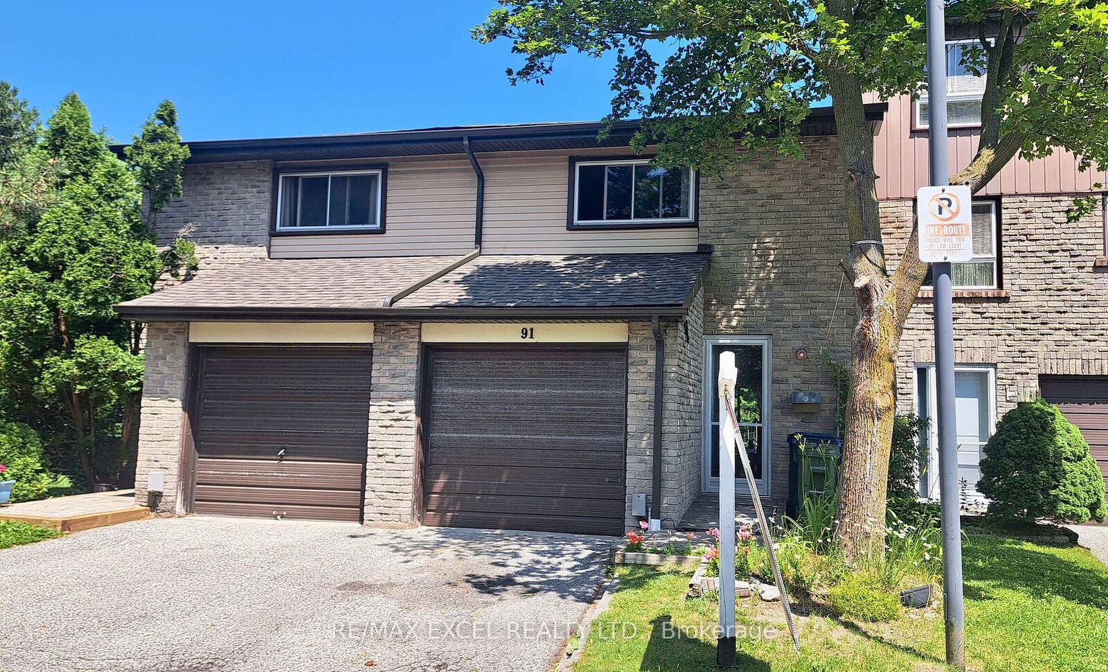 Property Photo:  1131 Sandhurst Circle 91  ON M1V 1V5 