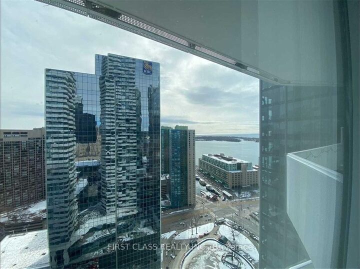 Property Photo:  100 Harbour Street 3308  ON M5J 2T5 