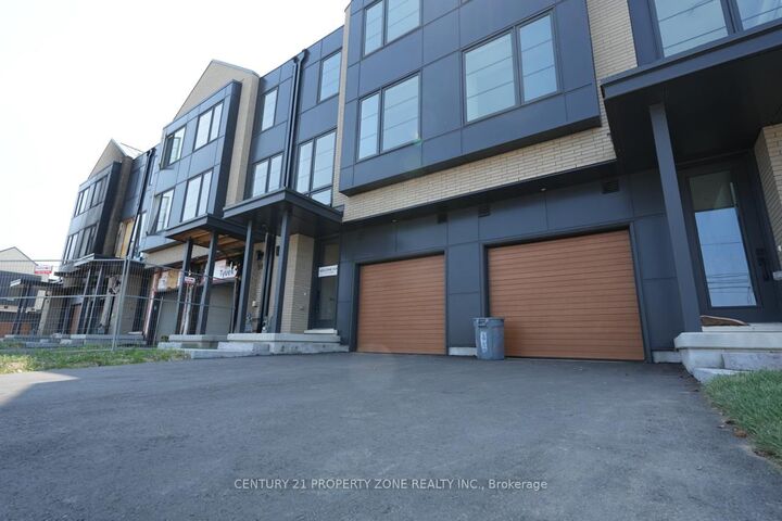 Property Photo: 2273 Turnberry Road 52 ON L7M 2B2