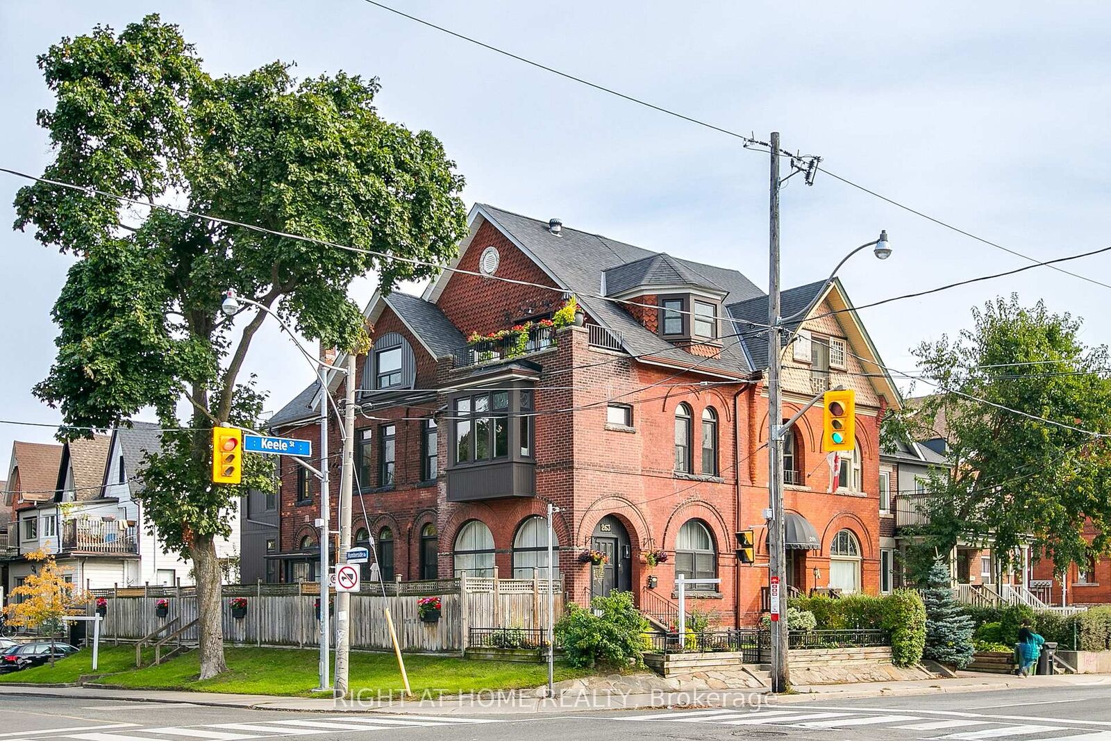 Property Photo:  263 Keele Street  ON M6P 2K1 