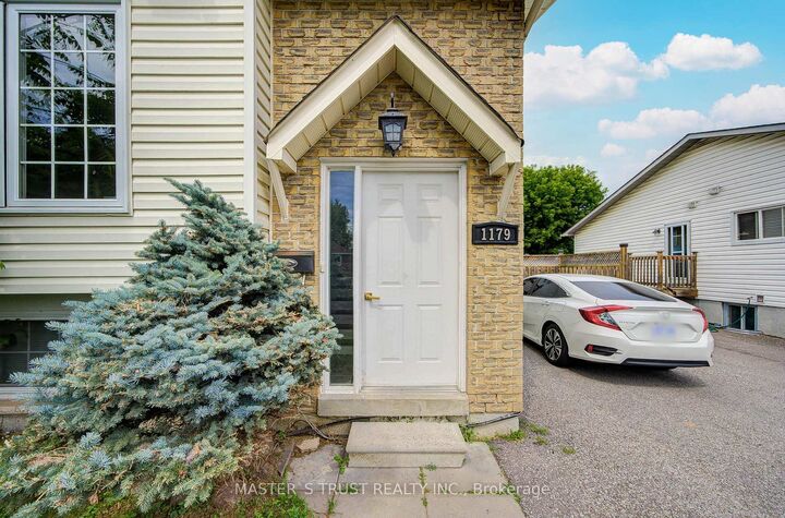 1179 Simcoe Street S — photo 1