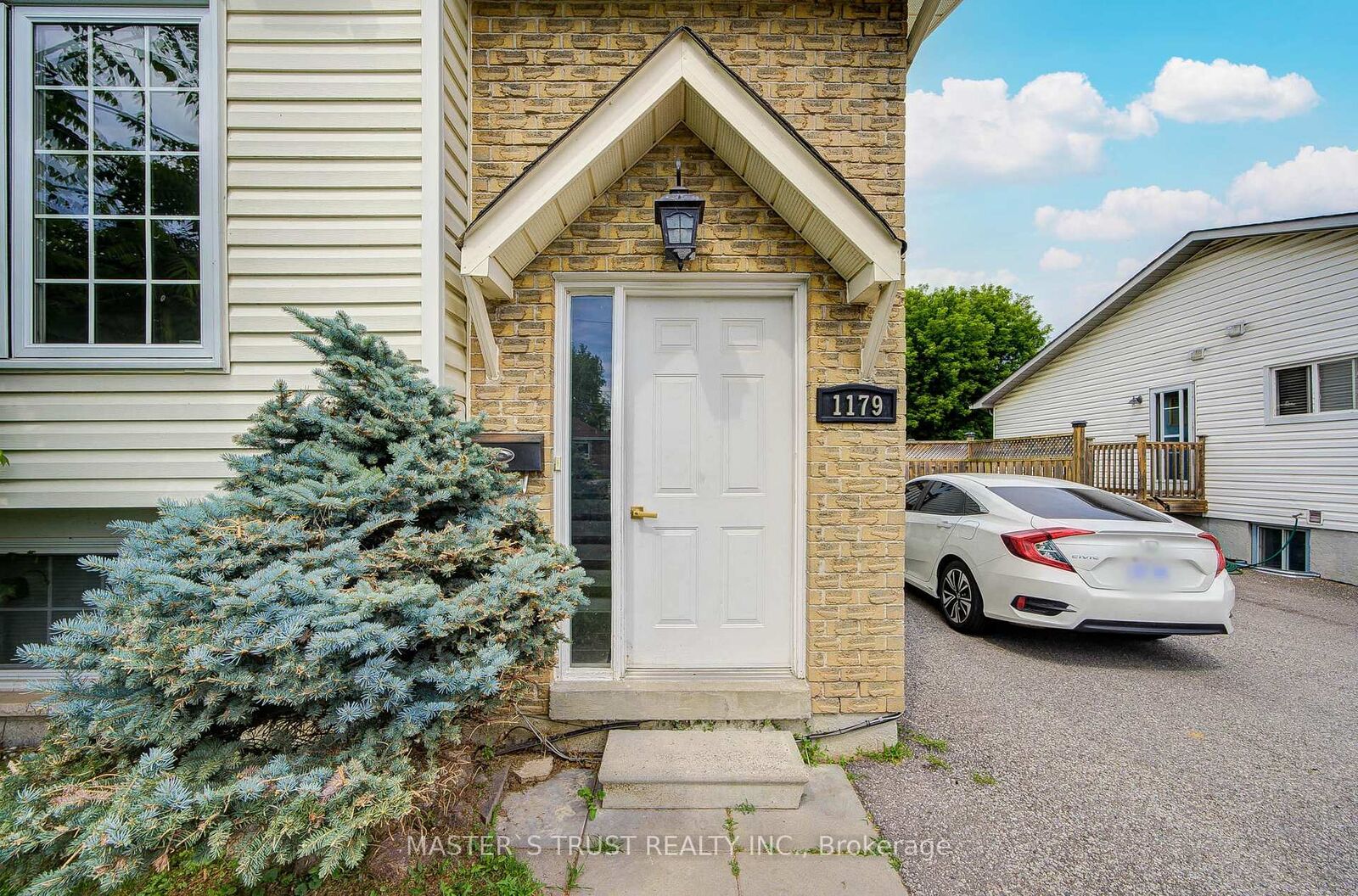 Property Photo:  1179 Simcoe Street S  ON L1H 4M1 