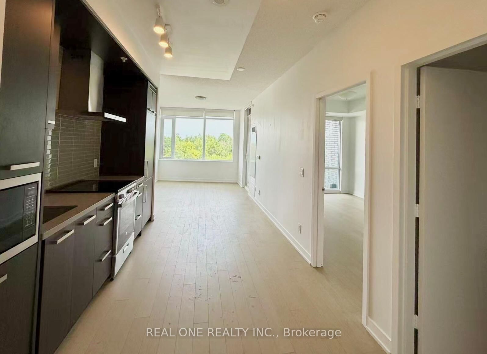 Property Photo:  120 Bayview Avenue N410  ON M5A 0G4 