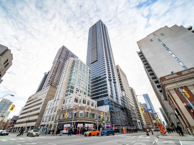 Property Photo:  395 Bloor Street E 2804  ON M4W 0B4 