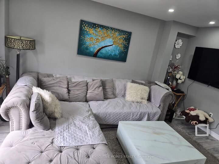 Property Photo: 17 Mannel Crescent ON L6Y 5E2