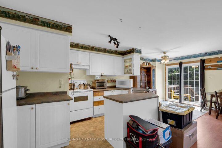 Property Photo:  46 Henderson Crescent  ON L9R 1Y4 