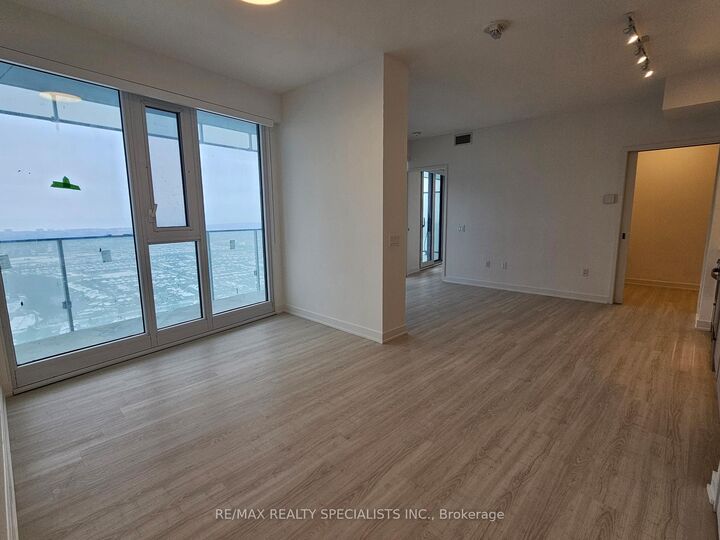 Property Photo:  3883 Quartz Road 4005  ON L5B 0M4 