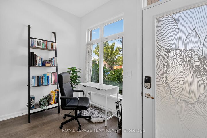 Property Photo: 2706 Draper Avenue ON K2H 0C4