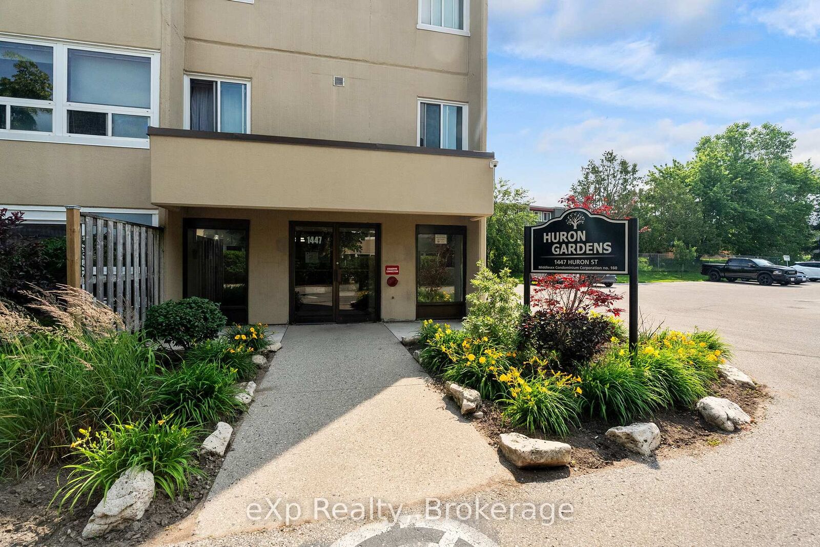 Photo de la propriété:  1447 Huron Street 220  ON N5V 2E6 