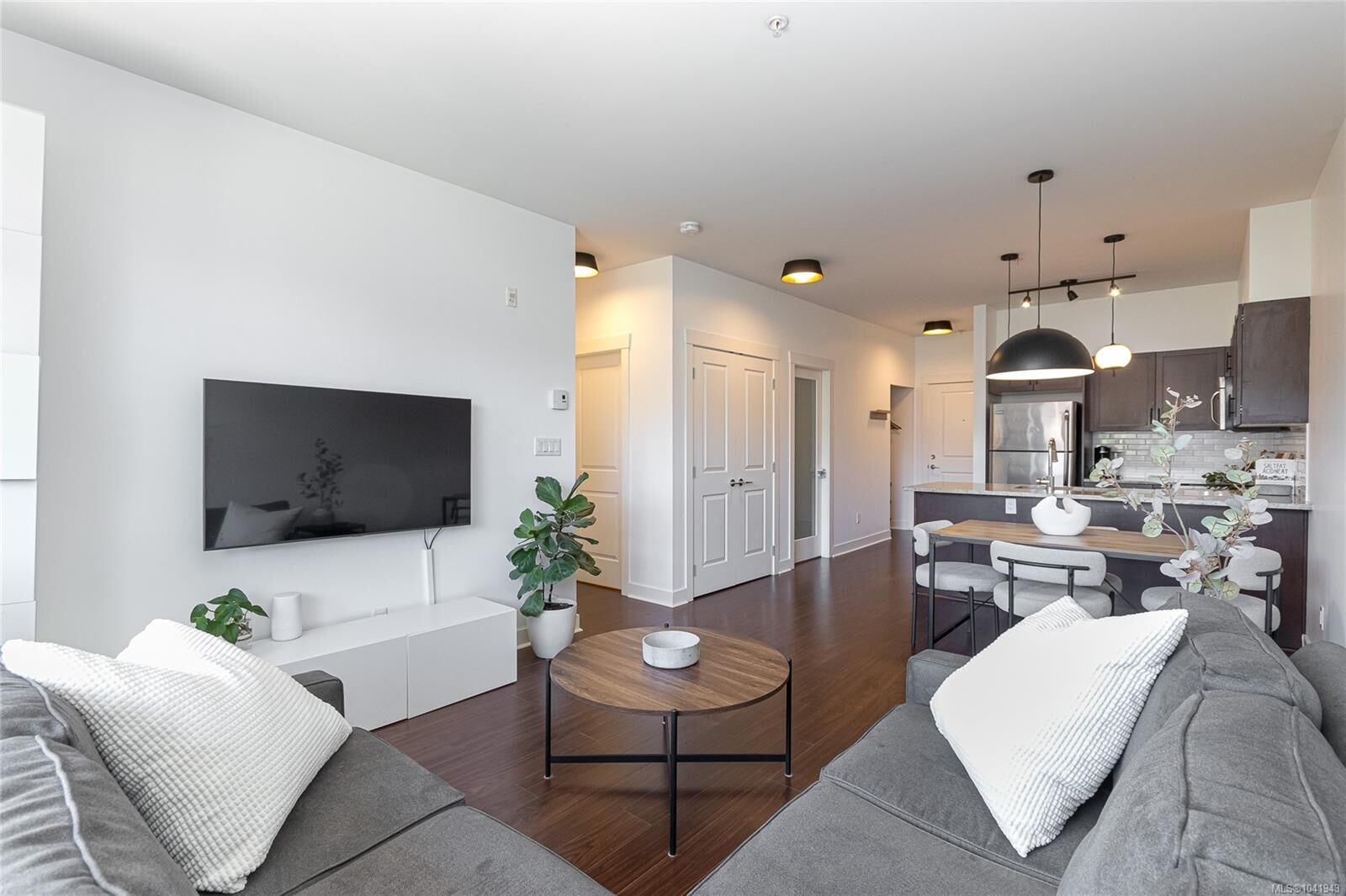 Property Photo:  662 Goldstream Ave #413  BC V9B 0N8 