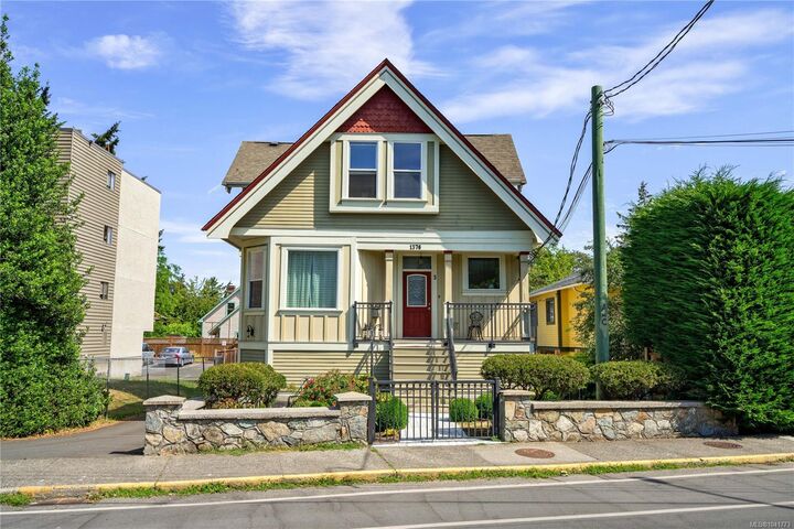 1376 Pandora Ave #3 — photo 1
