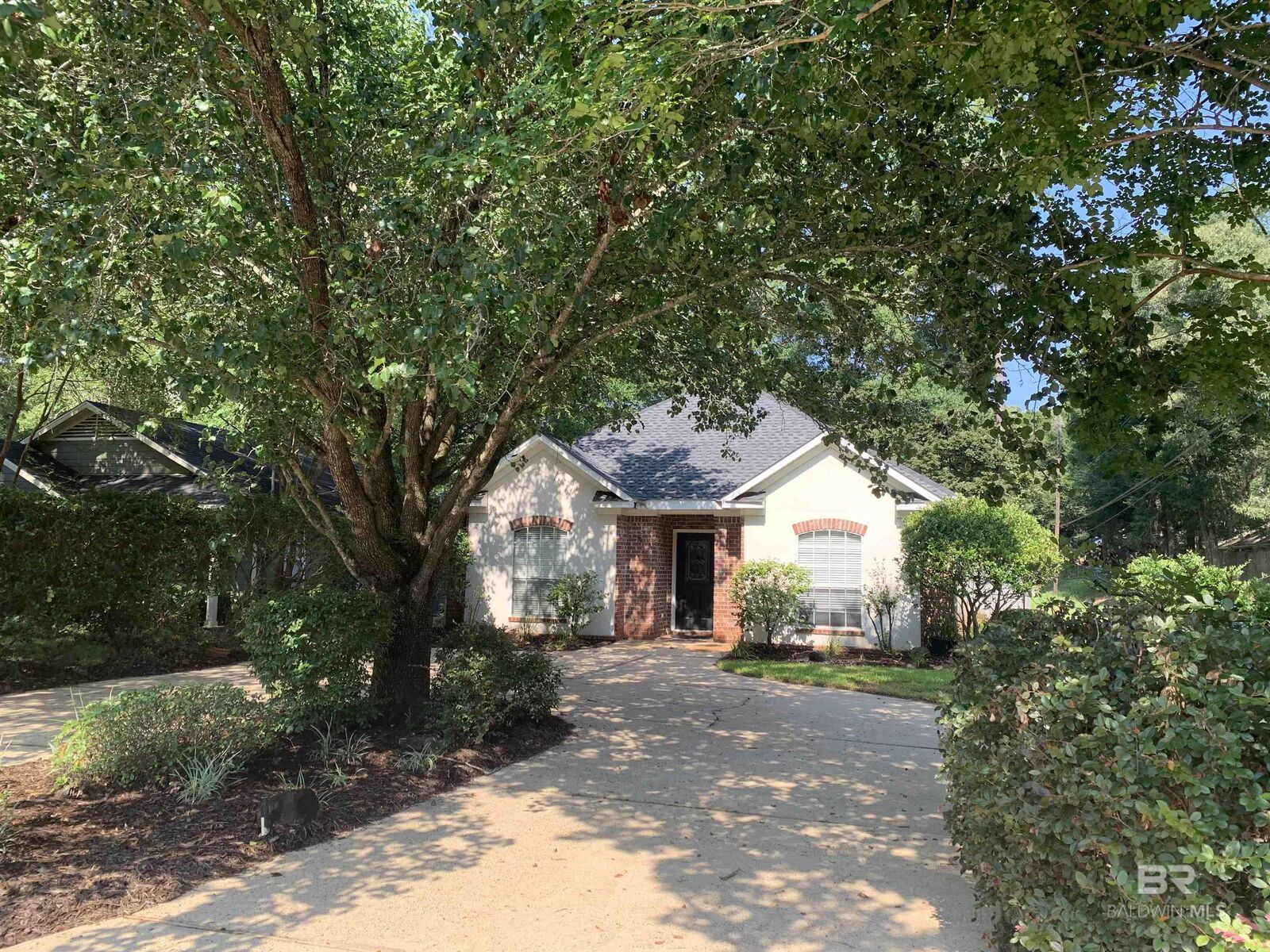Property Photo:  1000 Wesley Avenue  AL 36609 