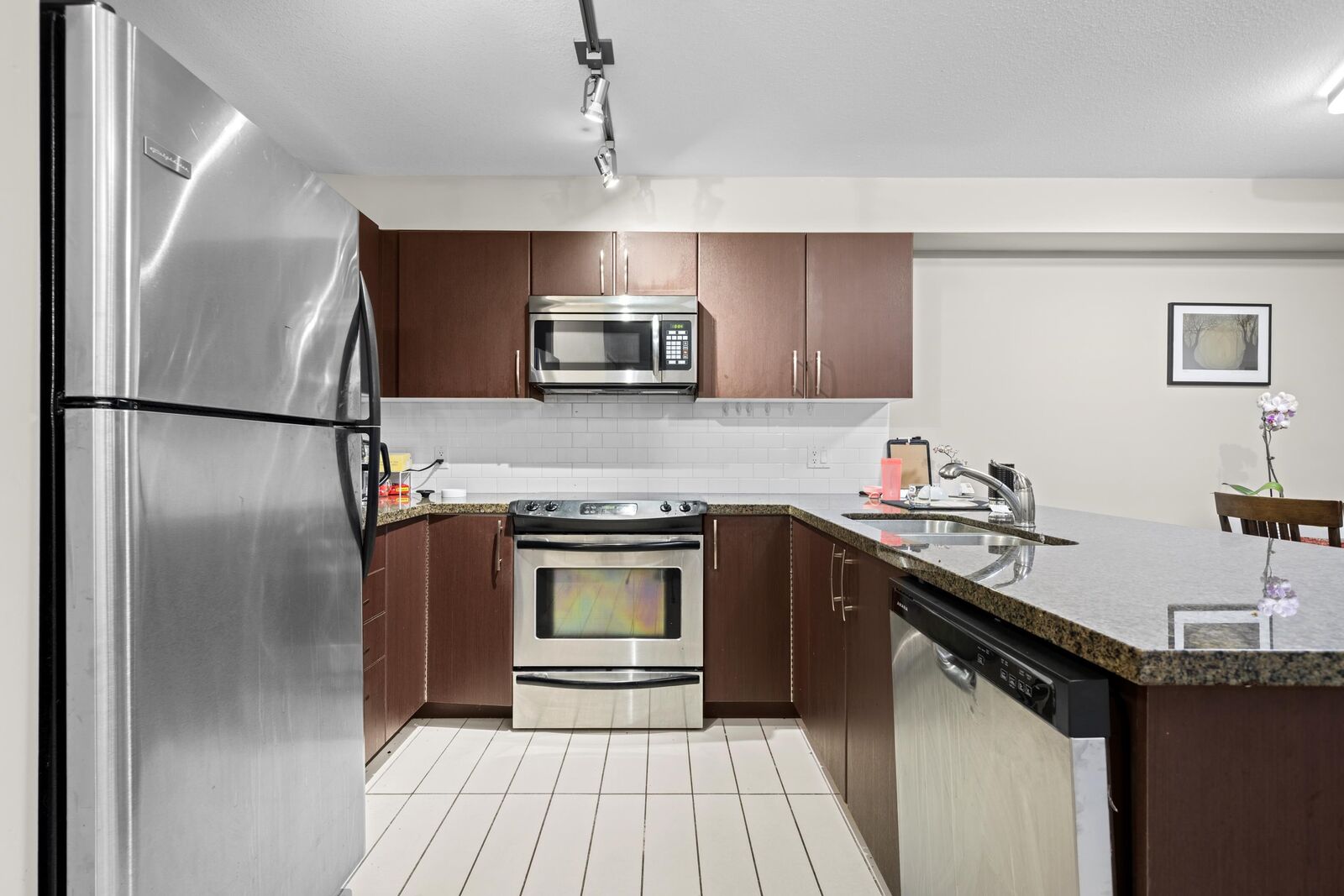 Property Photo:  7337 Macpherson Avenue 209  BC V5J 0A9 
