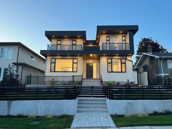 Property Photo: 214 W 24th Street BC V7M 2C4