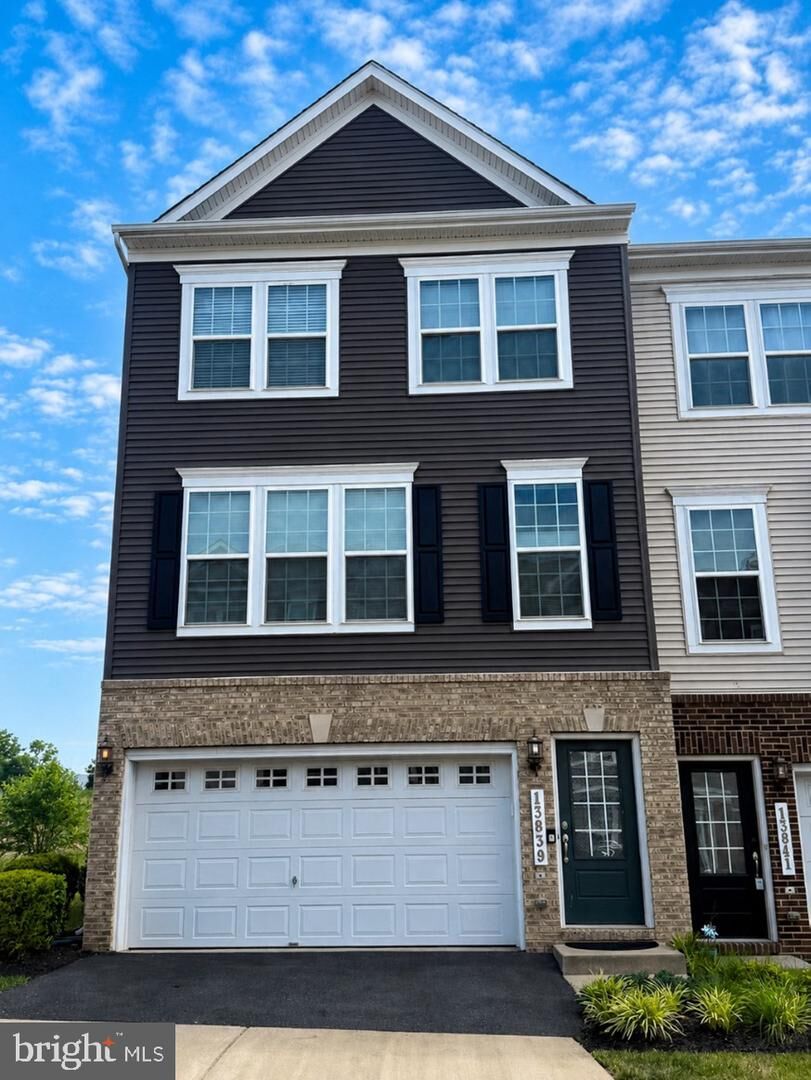 Property Photo: 13839 Litespeed Way VA 20155