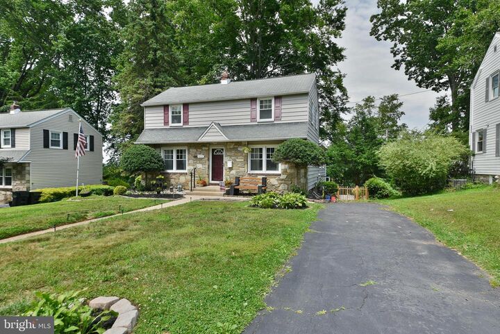 Property Photo:  613 Beechwood Road  PA 19090 