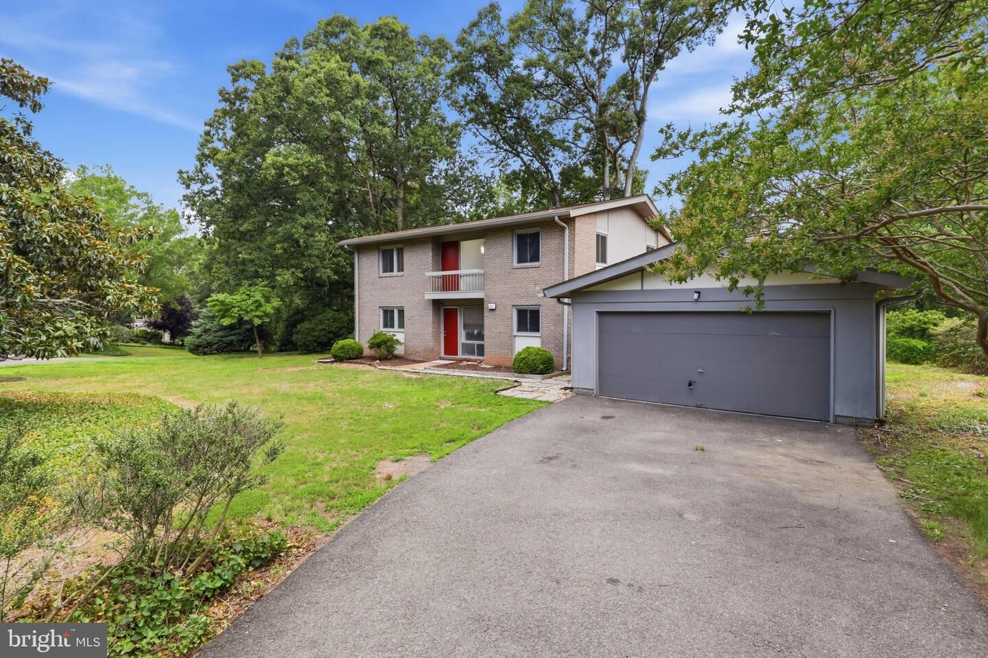 Property Photo:  8804 Mansion Farm Place  VA 22309 