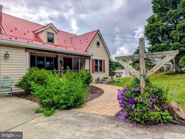 Property Photo: 7475 Lincoln Hwy PA 15522