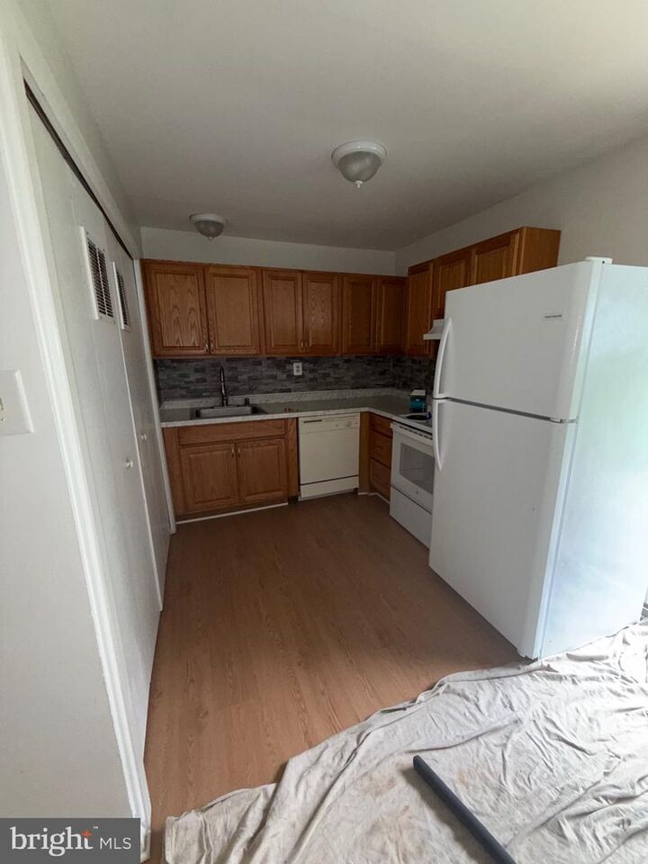 Property Photo:  1931 Foxhound Court  MD 21144 