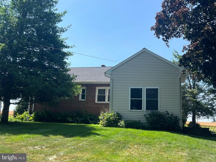 Property Photo: 1605 Lime Valley Road PA 17579