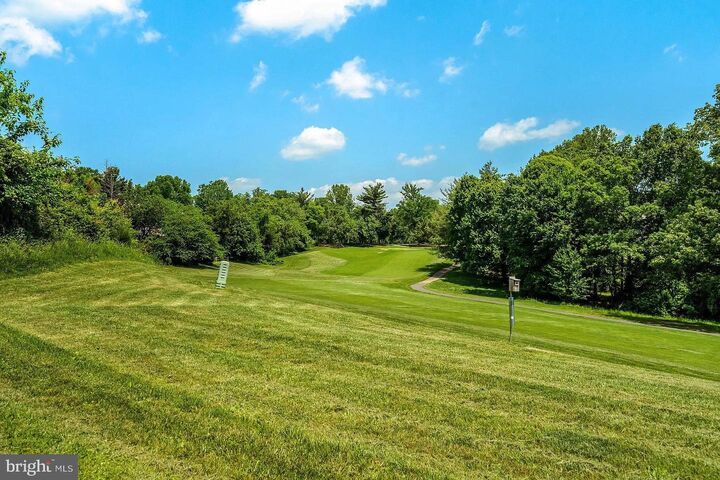 Property Photo: 12106 Green Leaf Court 102 VA 22033