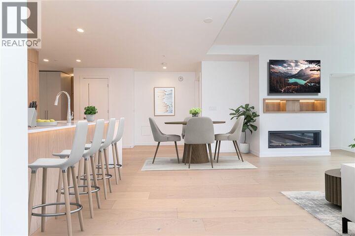 Property Photo: 2000 Hannington Road 903 BC V9B 6R6