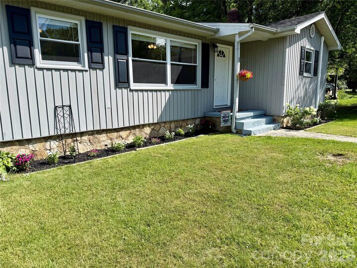 Property Photo: 363 Killian Street NC 28786