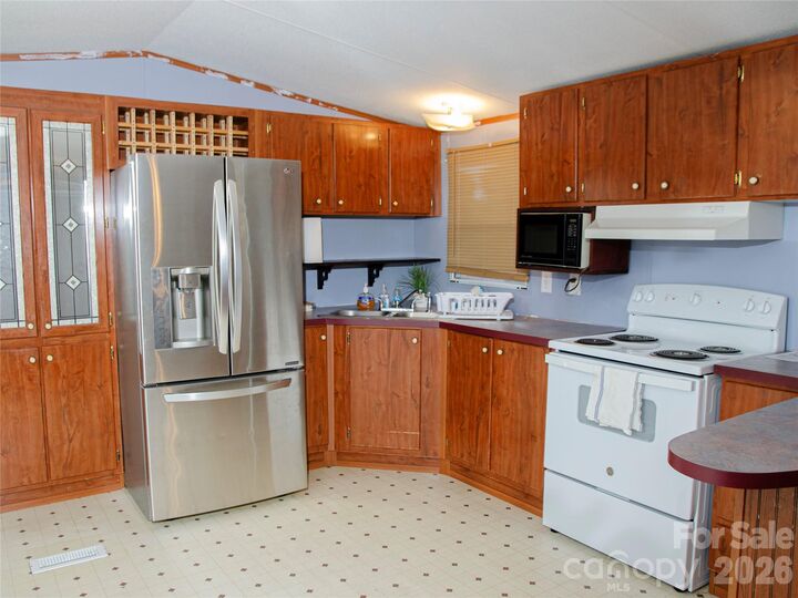Property Photo: 118 Country View Road NC 28625