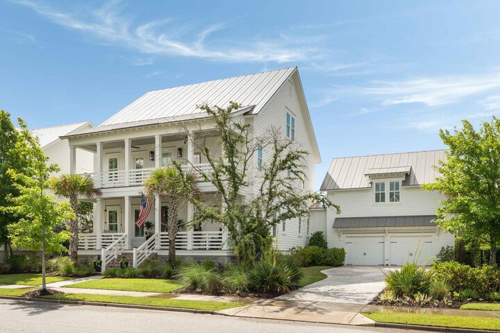 Property Photo:  544 Lesesne Street  SC 29492 