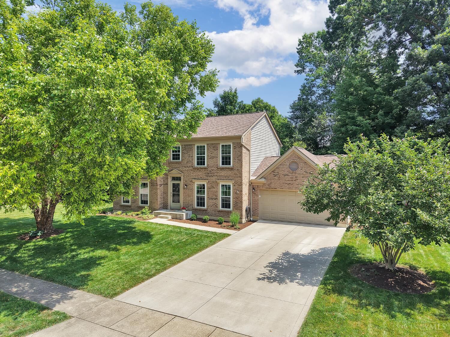 Property Photo: 4176 Knollview Court OH 45103