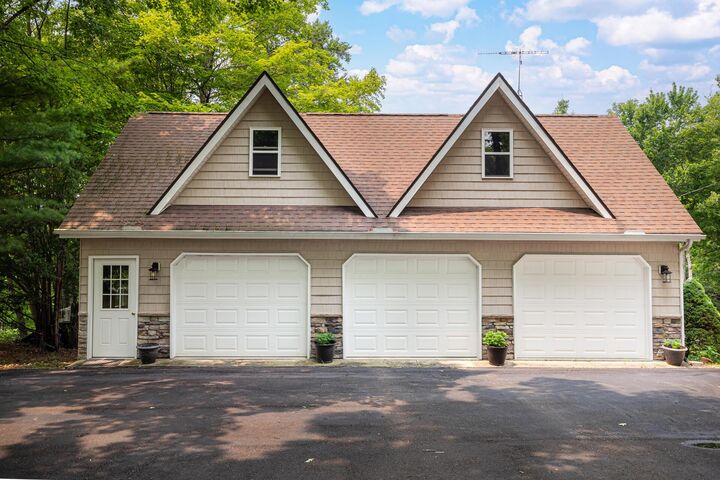 Property Photo: 7326 State Route 19 OH 43338