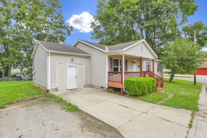 Property Photo:  18 Neil Street  OH 43015 