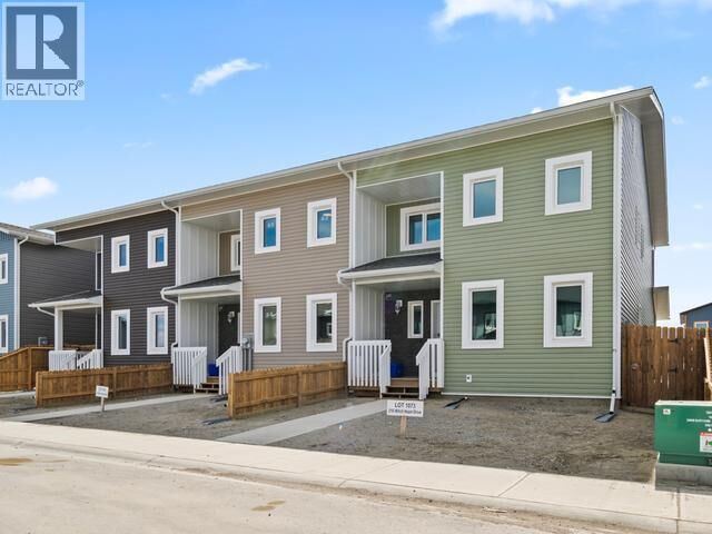 Property Photo:  61 Wyvern Avenue  YT Y1A 0T6 