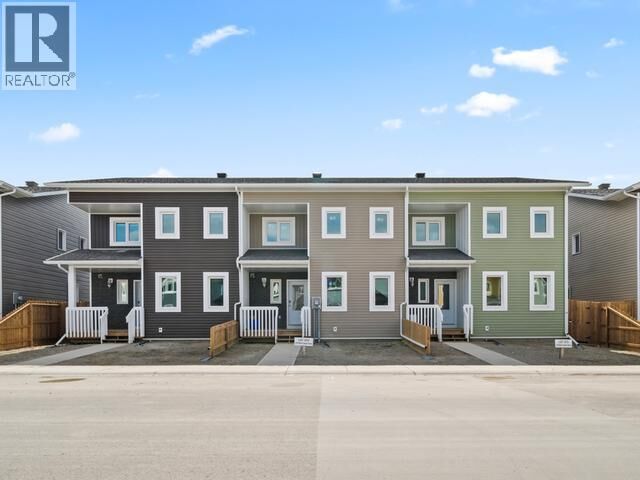 Property Photo:  49 Wyvern Avenue  YT Y1A 0T6 