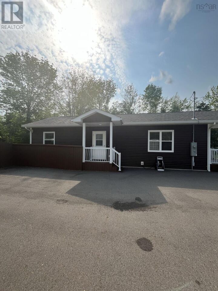 1902 Hardwood Hill Road — photo 1