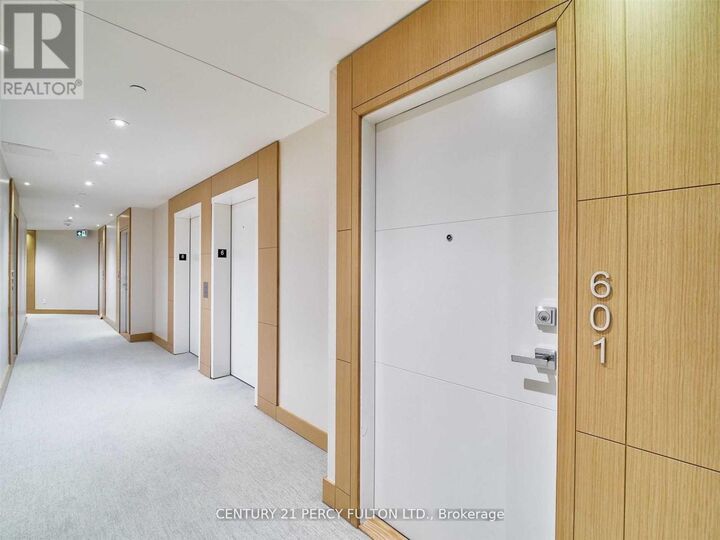 Property Photo: 99 The Donway West 601 ON M3C 0G1