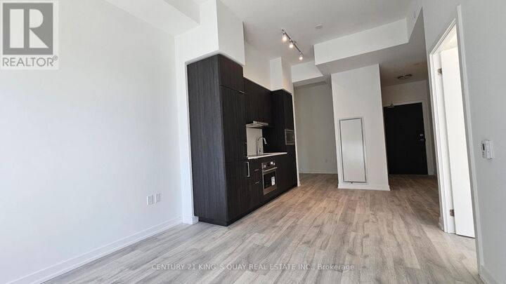 Property Photo: 7 Golden Lion Heights 824 ON M2M 0C1
