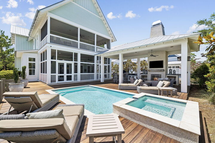 Property Photo:  514 E Royal Fern Way  FL 32459 