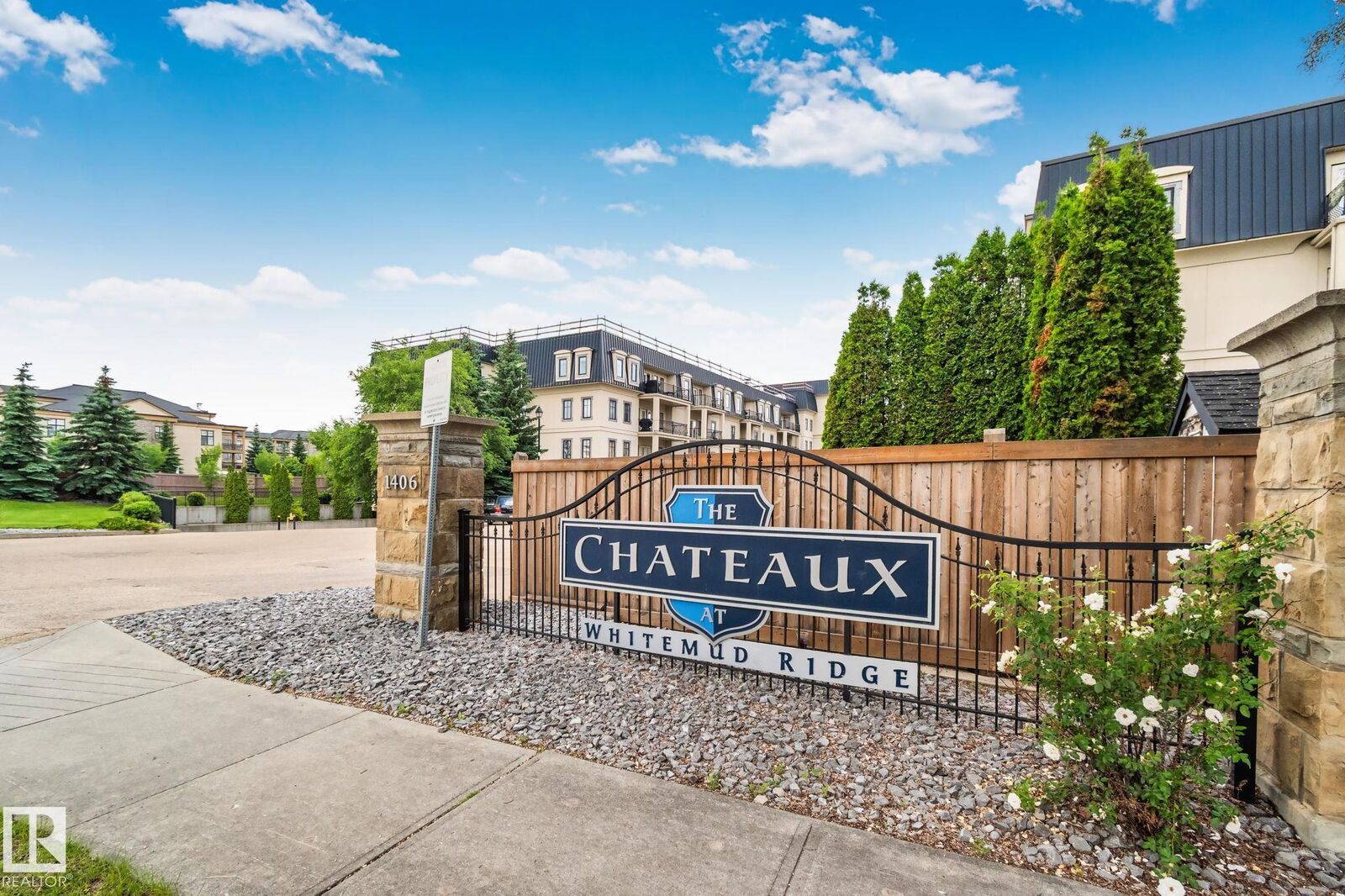 Property Photo: 1406 Hodgson Way NW 432 AB T6R 3K1