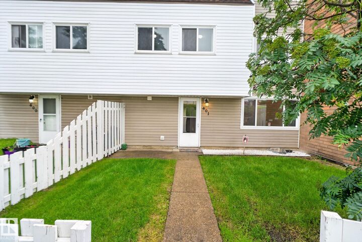 Property Photo: 2908 116A Avenue NW 401 AB T5W 4R7