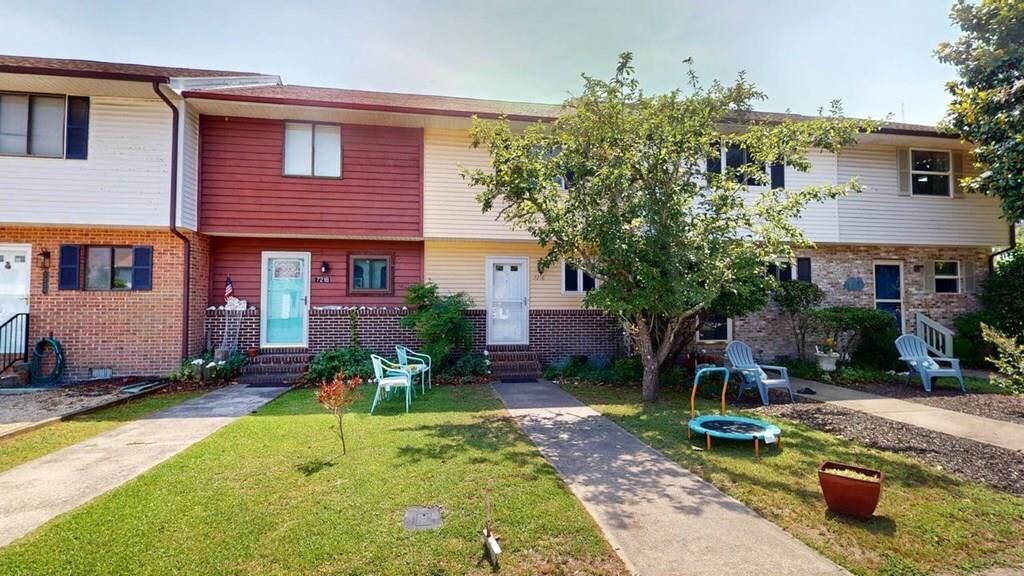 Property Photo:  7216 Oak Ridge Pl  VA 23336 