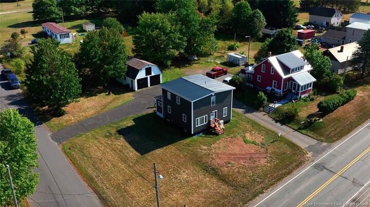 Property Photo:  8 Dufferin Road  NB E4B 2Y6 