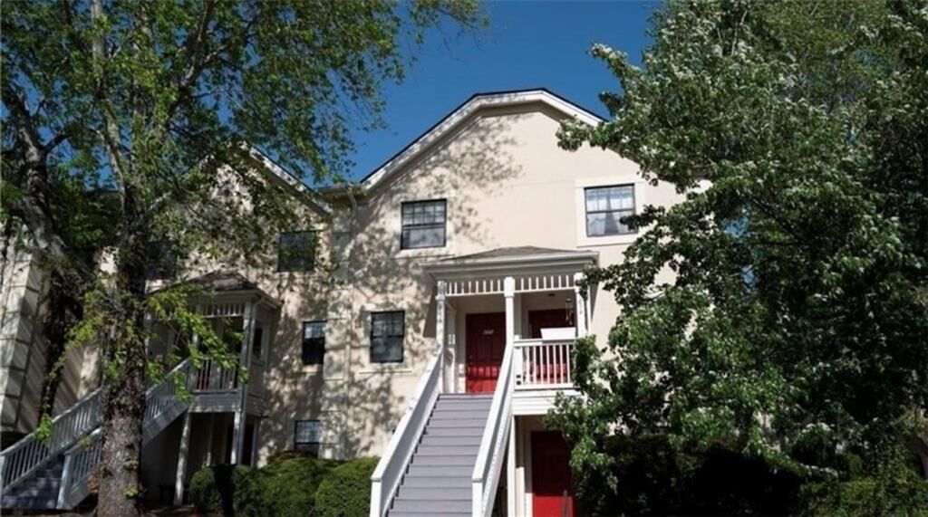 Property Photo: 290 Appleby Drive 272 GA 30605